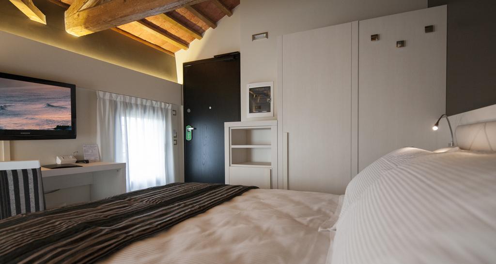 Villa Solaris Hotel & Residence Tezze sul Brenta ภายนอก รูปภาพ